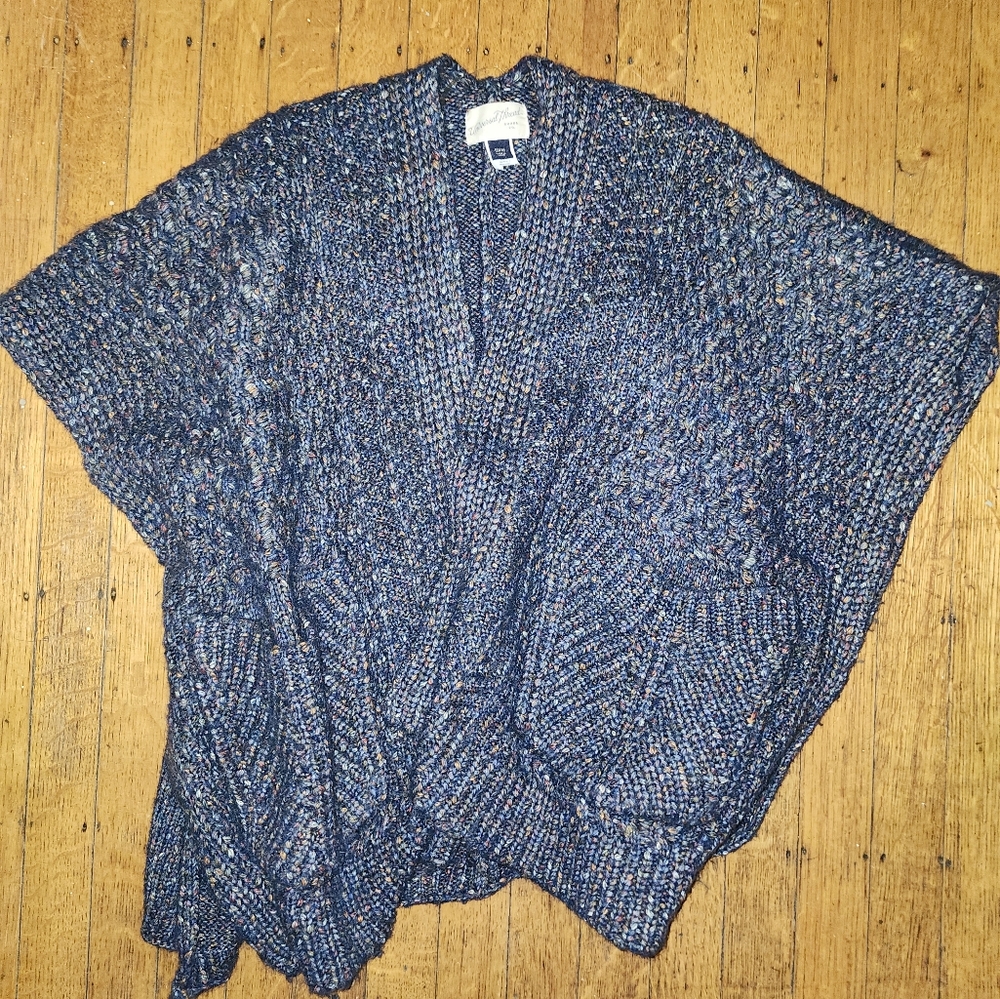 Universal thread  blue shaw splice pancho